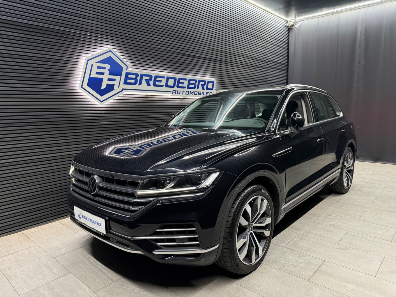 VW Touareg 3,0 eHybrid Elegance Tiptr. 4Motion, 2022 | Bredebro Automobiler ApS i Bredebro