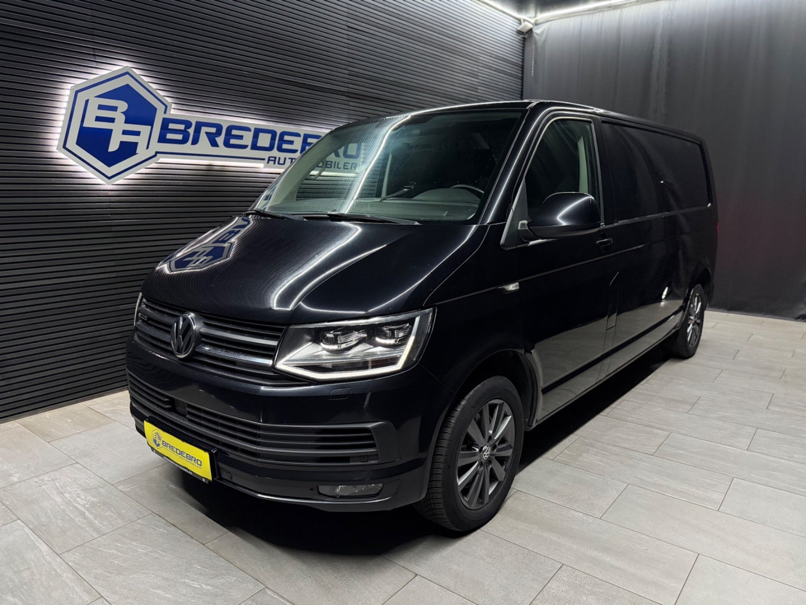 VW Transporter 2,0 TDi 204 Kassevogn DSG 4Motion lang, 2017 | Bredebro Automobiler ApS i Bredebro