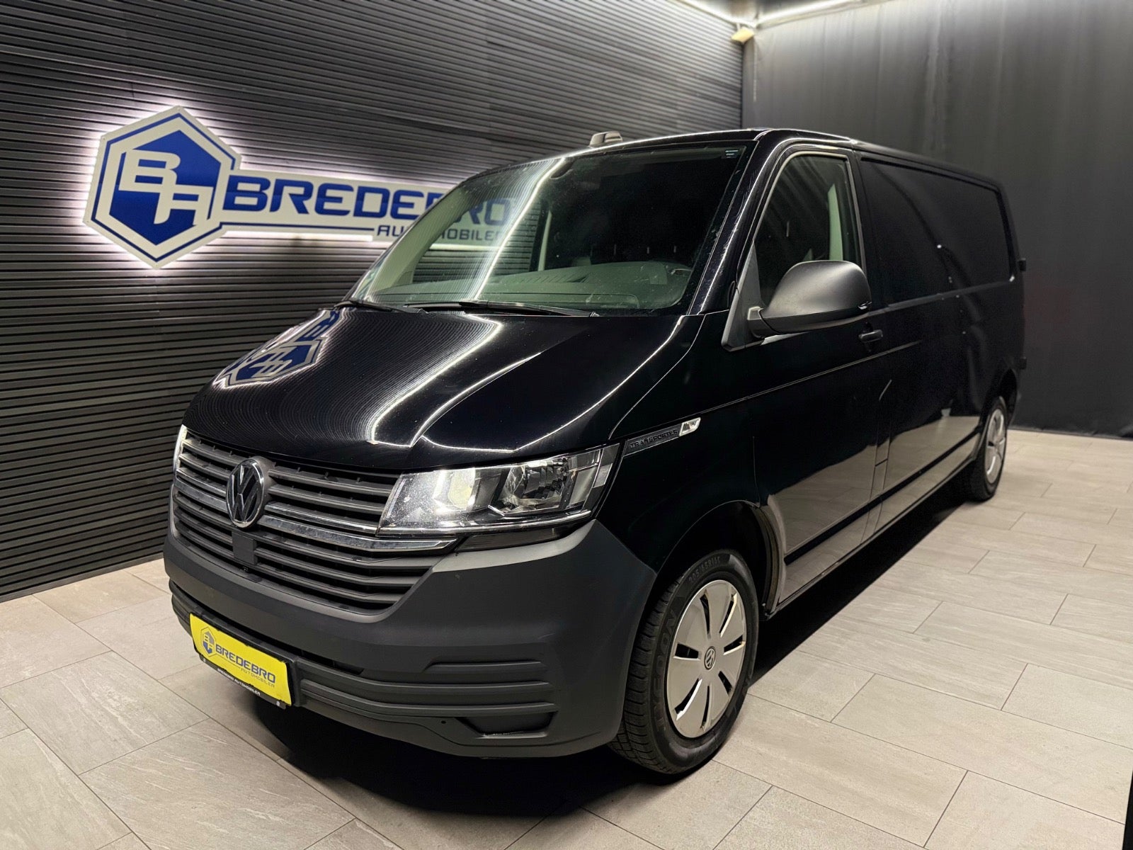 VW Transporter 2,0 TDi 150 Kassevogn DSG lang, 2022 | Bredebro Automobiler ApS i Bredebro